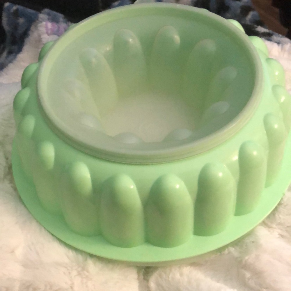 3 piece TUPPERWARE 🌿JELLO MOLD MINT GREEN - Good condition🌿